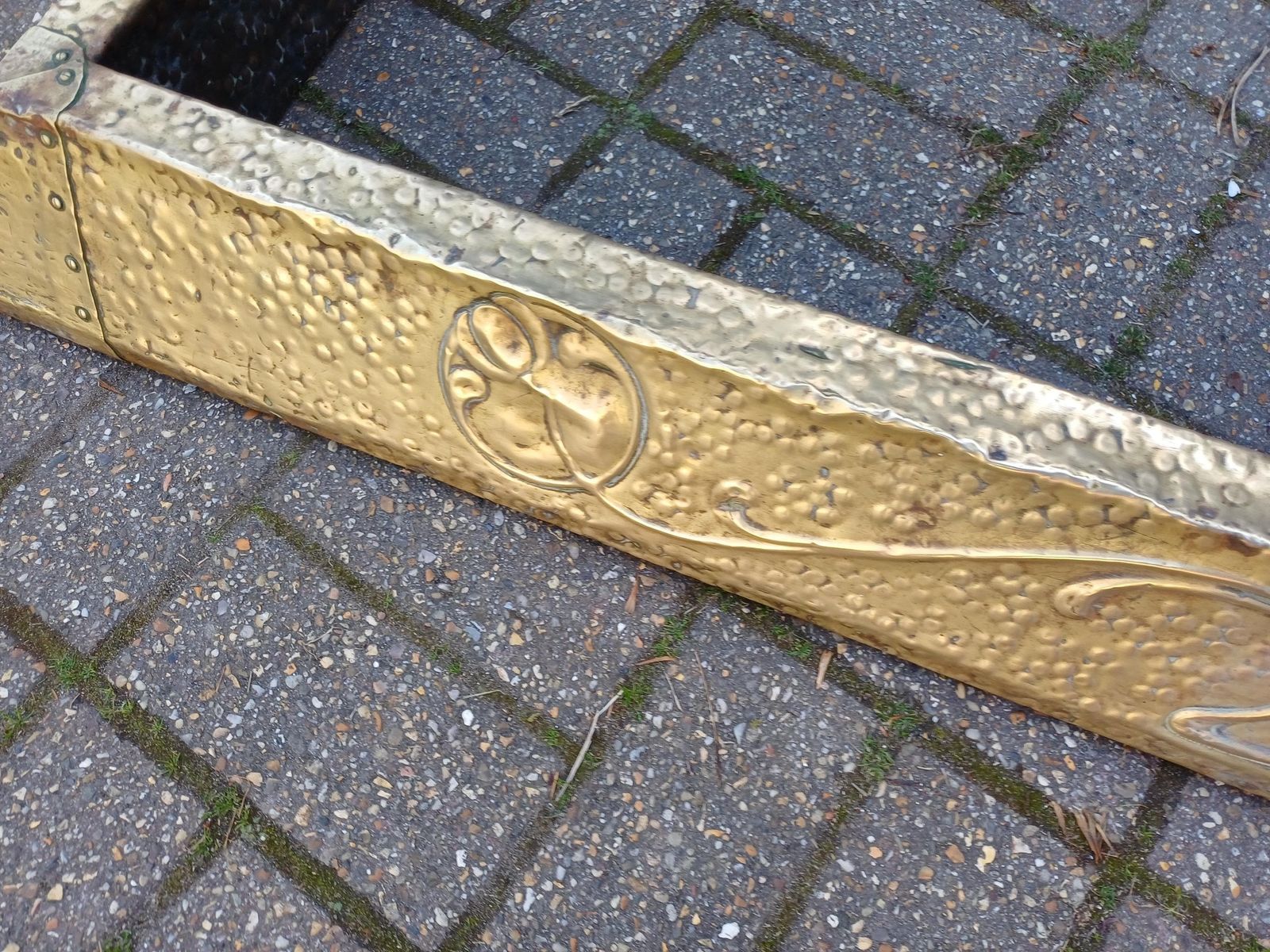 photo furniture Art Nouveau Brass Fireplace Fender Early 20th Century Antique Hearth Guard Decorative Embossed Brass Fire Fender Vintage