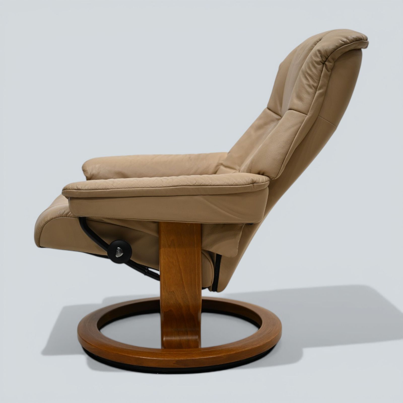 photo vinterior Erkornes Stressless Reclining Armchair Beige Leather Swivel Free Uk Delivery
