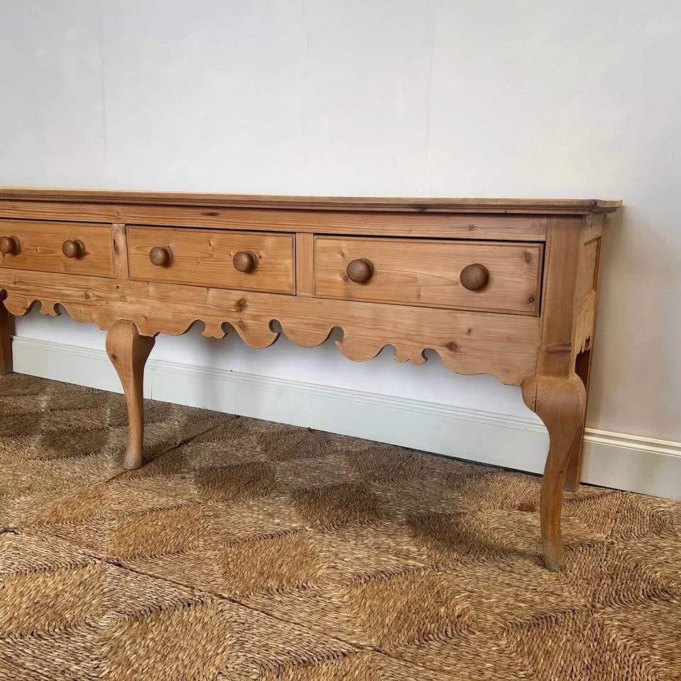photo furniture Large Georgian Style Pine Dresser Base