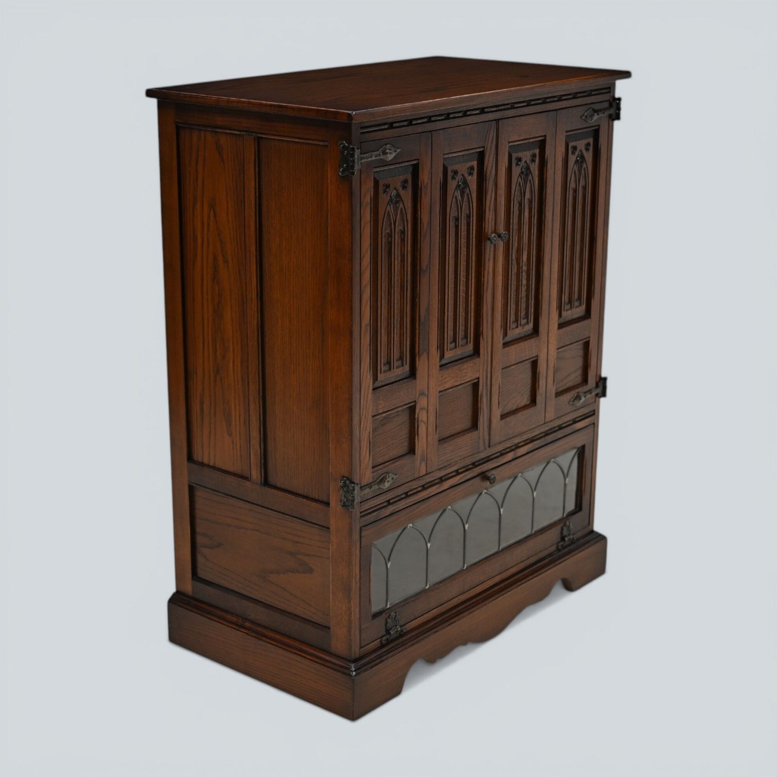 Old Charm Tv Video Cabinet Warwick Range Tudor Brown Model 2317 Free Uk Delivery photo vintage