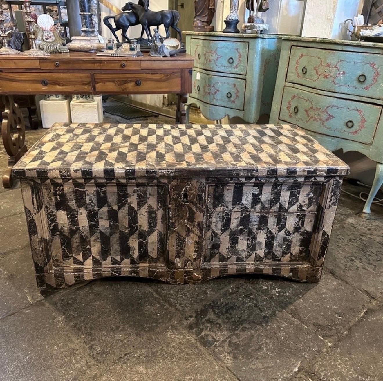 Late 19th Century Black And White Lacquered Wood Florentine Blanket Chest photo Furniture