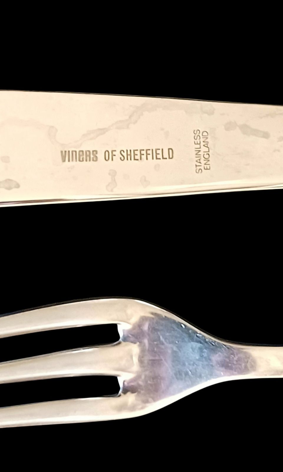 Viners Canteen Of Cutlery By Gerald Benney photo vinterior