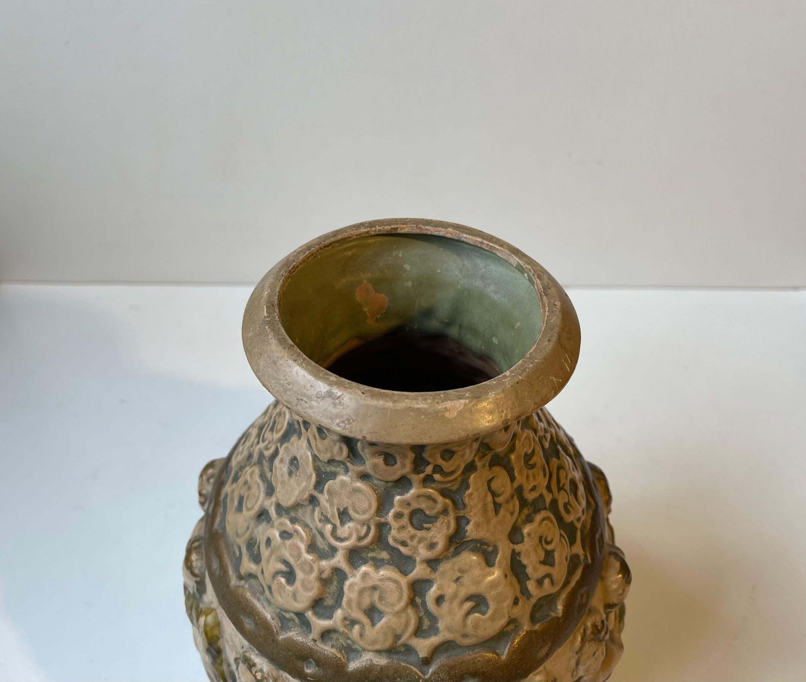 Antique Hand Painted Pottery Vase W. Putti's   Renaissance Revival In Style photo 280.0
