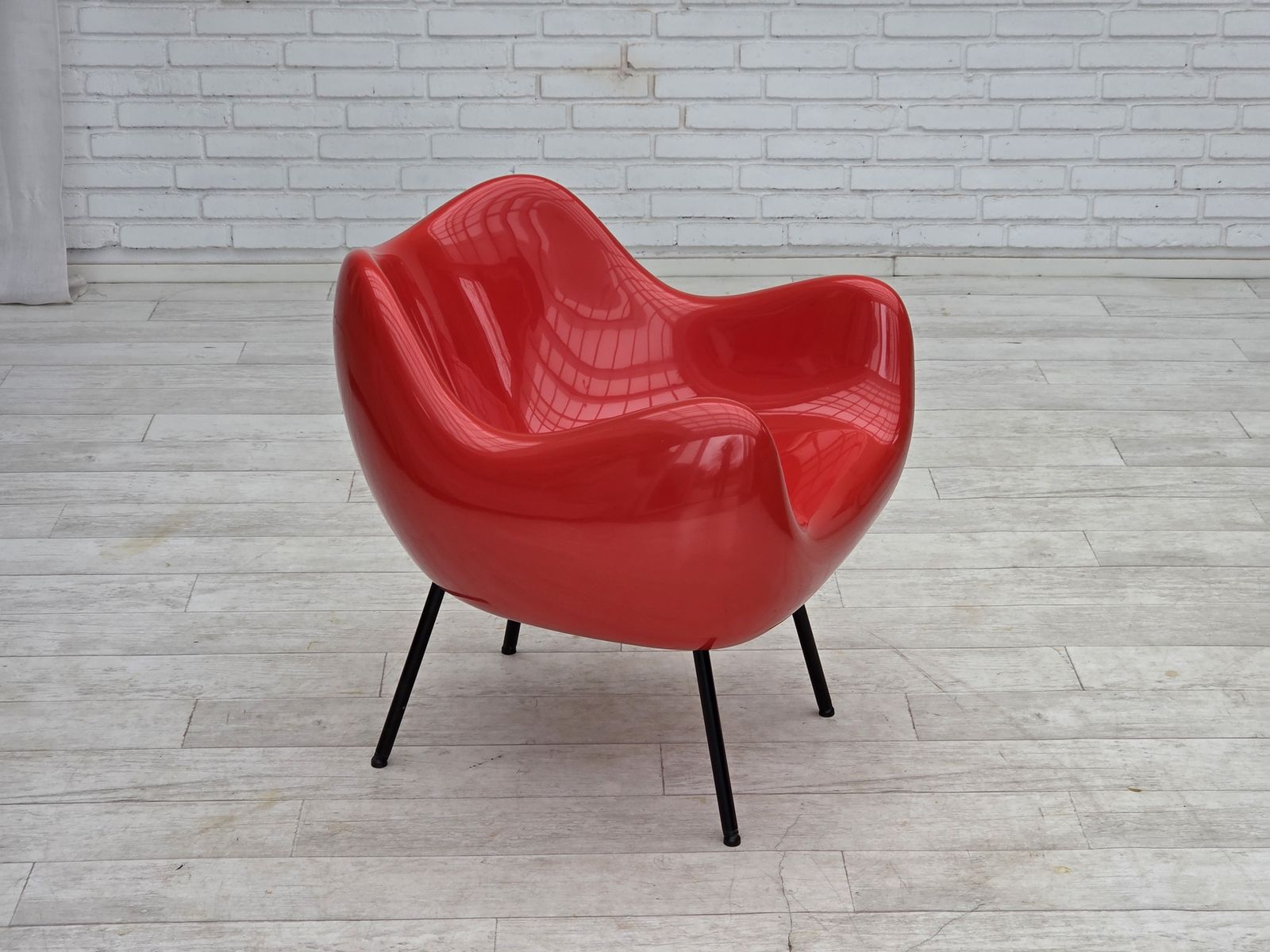 Ca. Jaren 1960, Socialist Realism Ontwerp Van Roman Modzelewski, Model Rm58 Composite. photo furniture
