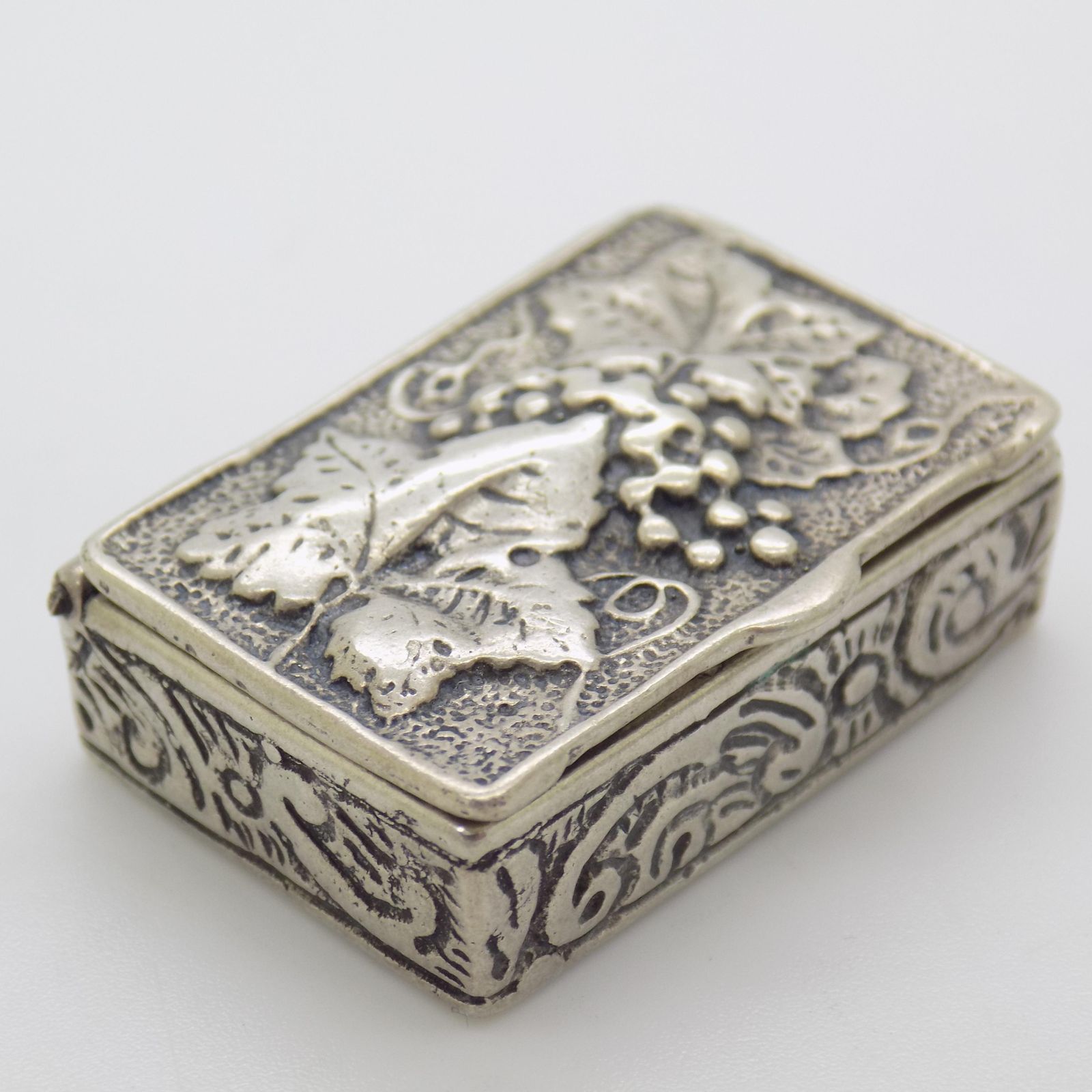 Vintage Italian Handmade Silver Potpourri Box With Fruits, Tuscany, Italy, 1970s photo 162.0