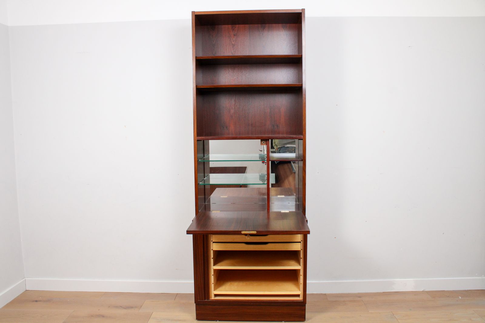 A Vintage Danish Mid Century Rosewood Poul Hundevad Display Cabinet Bookshelf photo vinterior