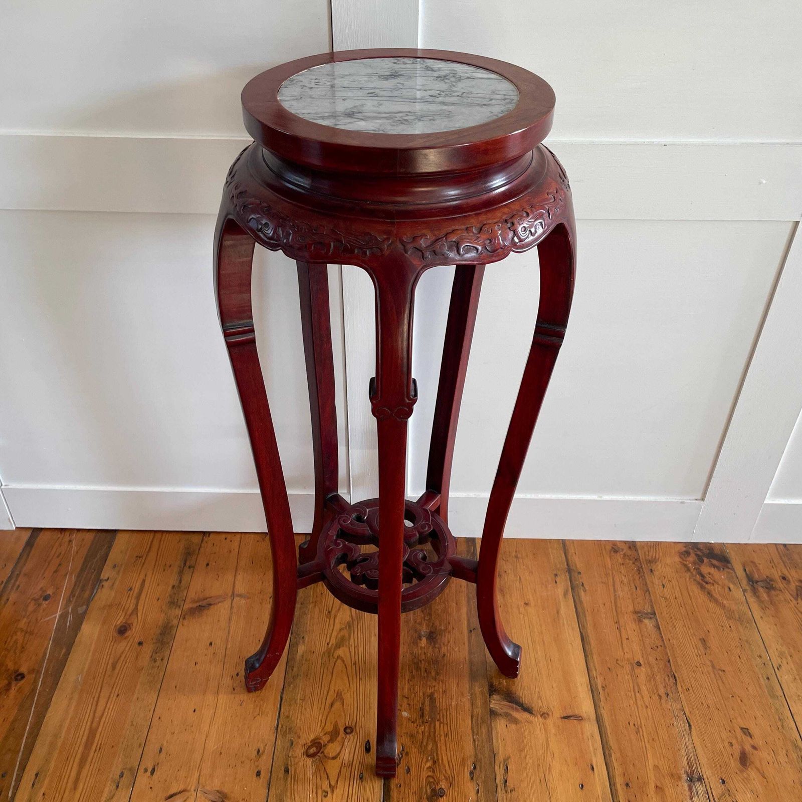 Antique Oriental Plant Stand Table Carved Wooden Marble Top Chinese Sculpture Carved Display Floral Carving Round Accent Lamp Side Pedestal