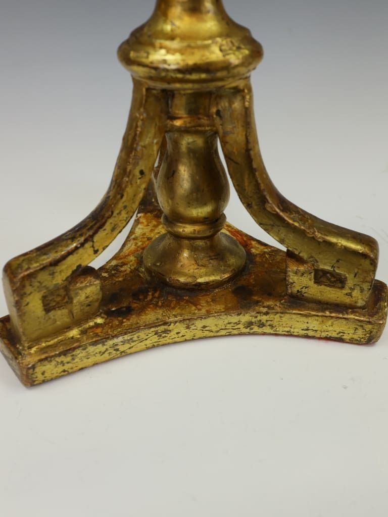 photo vintage A Late 18th Century Italian Neoclassical Giltwood Candlestick