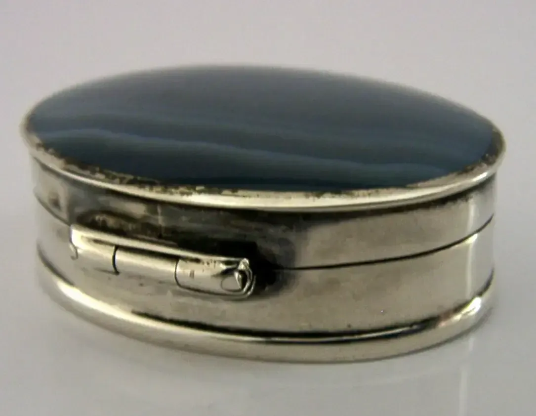 Stunning English Solid Sterling Silver Blue Agate Pill Box 1999 Antique photo 85.0