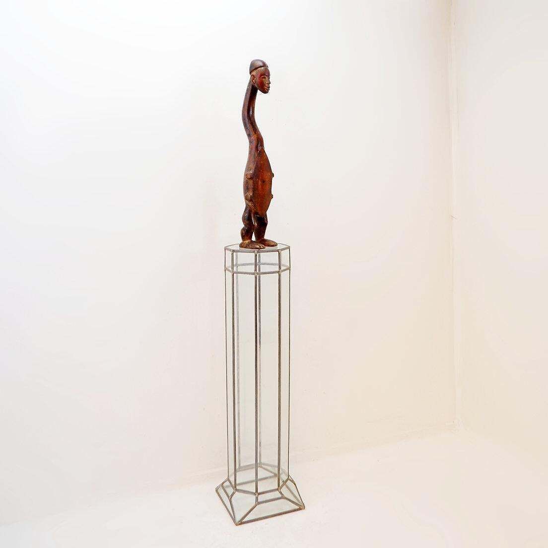 Traditional Sculpture Originating From The Democratic Republic Of Congo photo vinterior