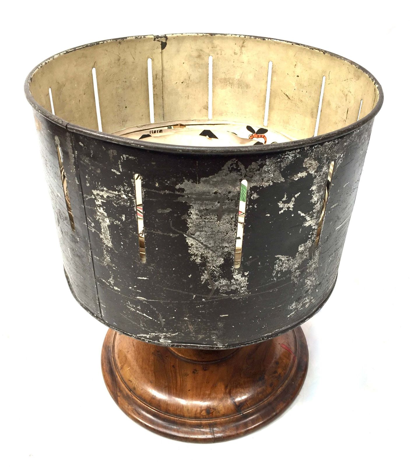 Antique Victorian Zoetrope / Wheel Of Life With Viewing Image Strips. C.1870 photo vinterior