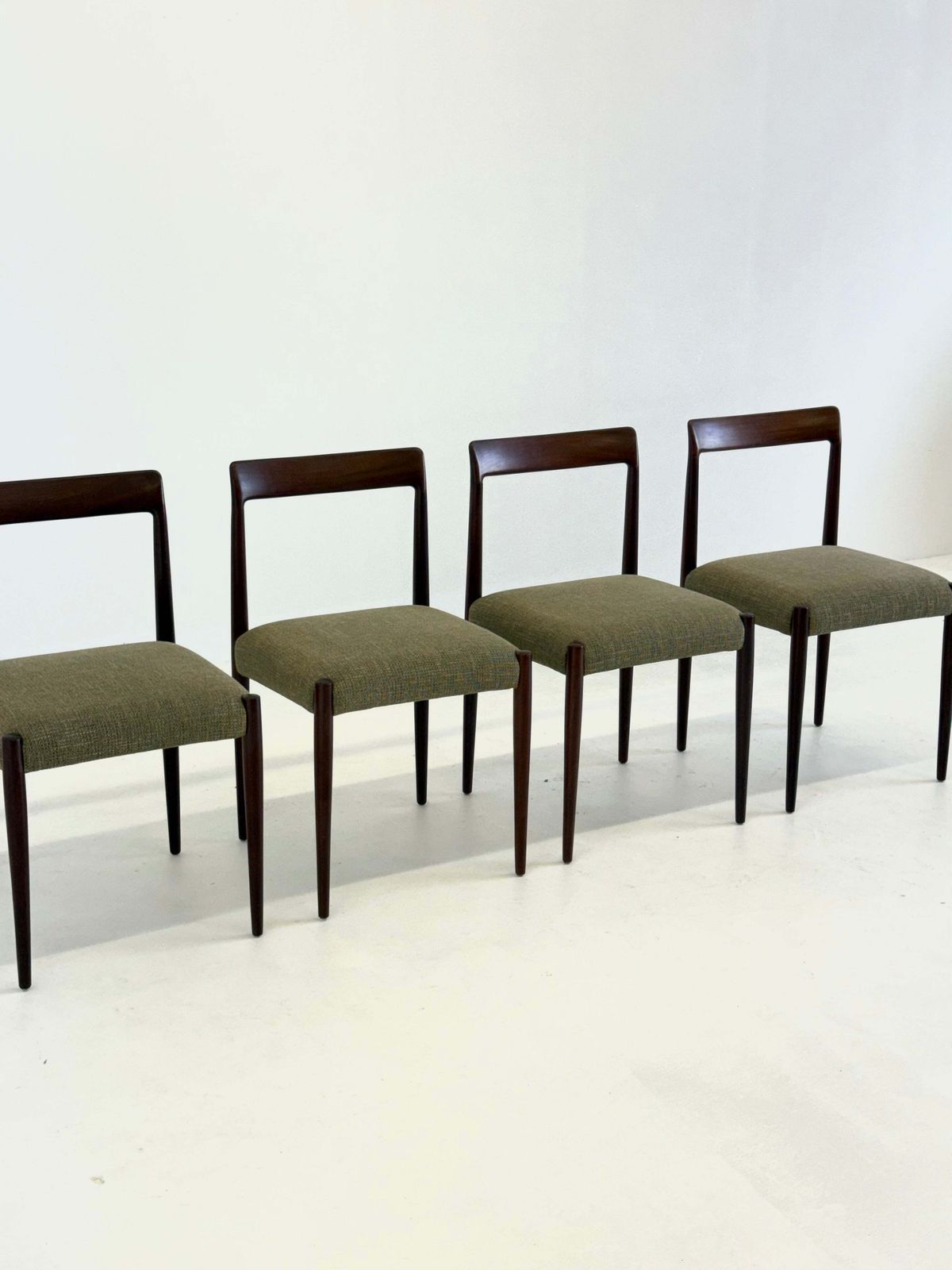 Set Of 4 Lübke Dining Chairs With Rosewood