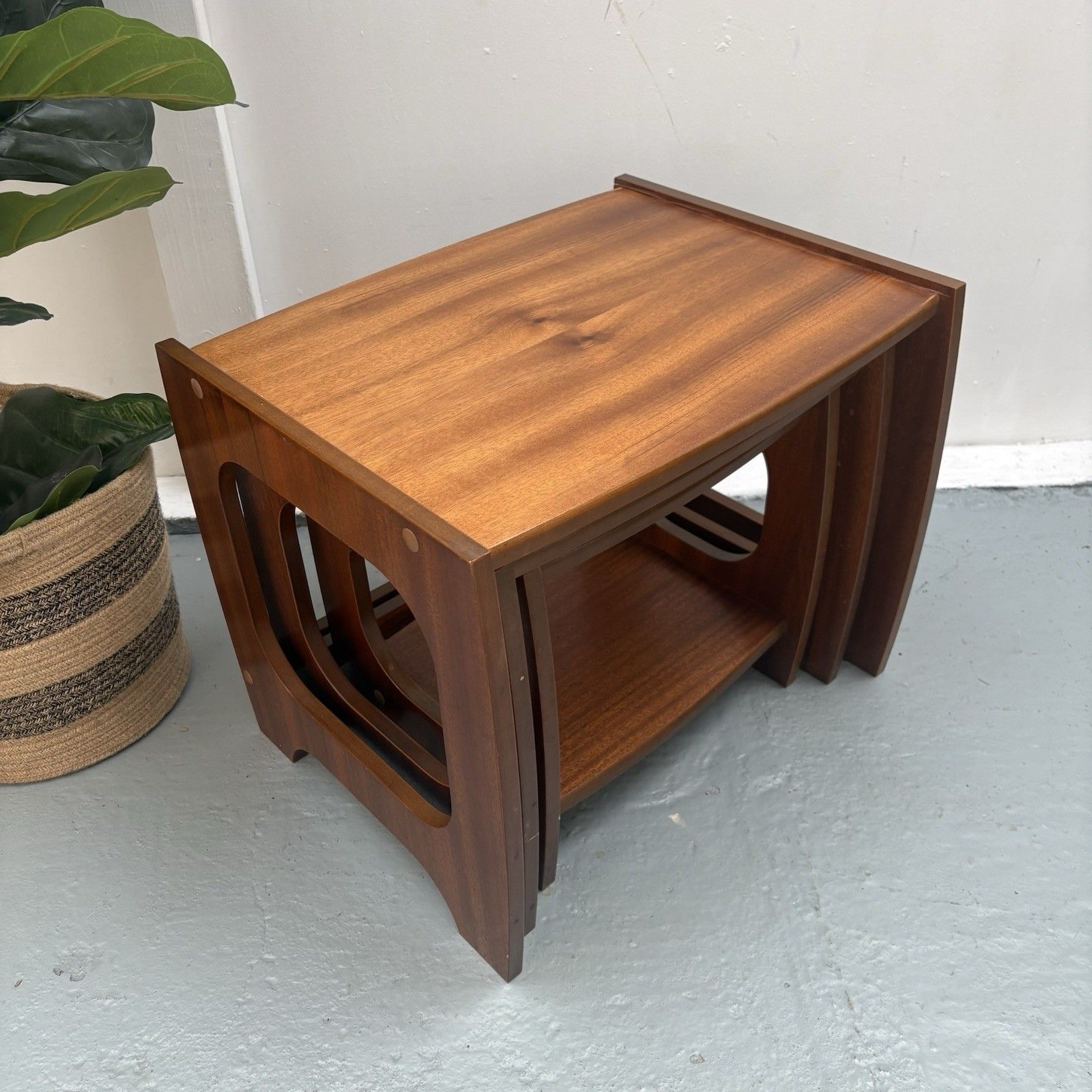 Mid Century Stonehill Space âge Set Of Nesting Tables 1970's photo 145.0