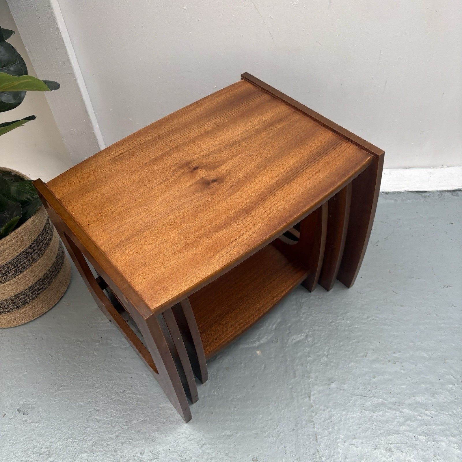 Mid Century Stonehill Space âge Set Of Nesting Tables 1970's photo vintage