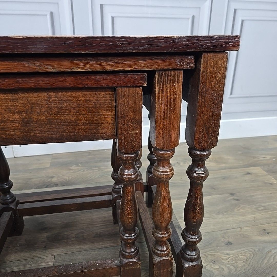 Vintage Nest Of Tables 3 Oak Wooden Coffee Side Lamp Turned Wood Retro Nesting photo 52.0