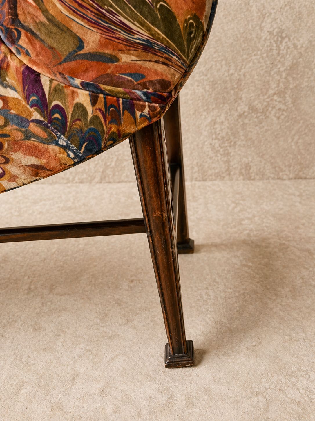 Mid Century Sculptural Bench In Lee Jofa ‘Taplow’ Velvet. photo Furniture