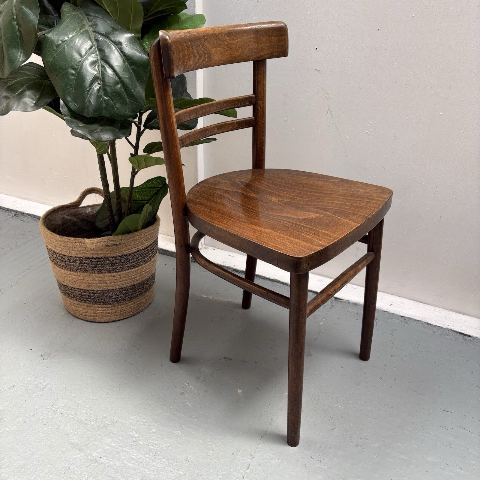 Classic Dark Bentwood & Ply Bistro Style Cafe Chair photo furniture