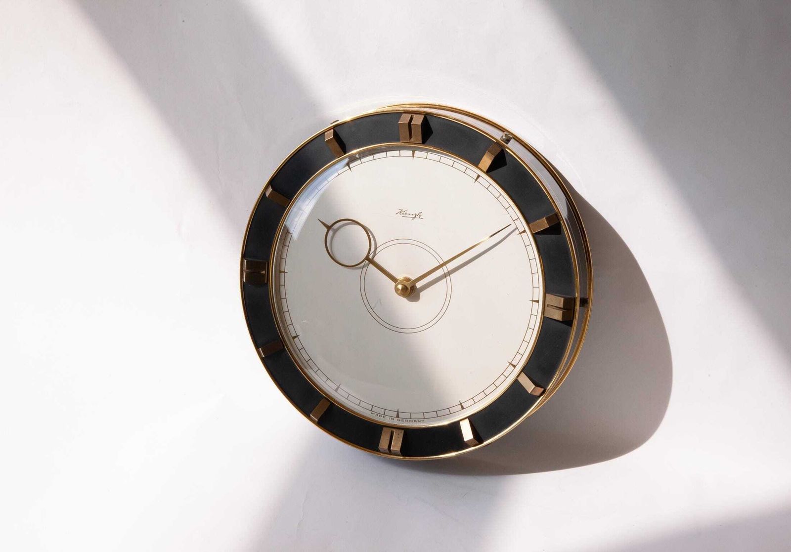 photo furniture Art Deco Kienzle Heinrich Möller Wall Clock Bauhaus Mid Century Kitchen Modernism 1940s Mcm Brass