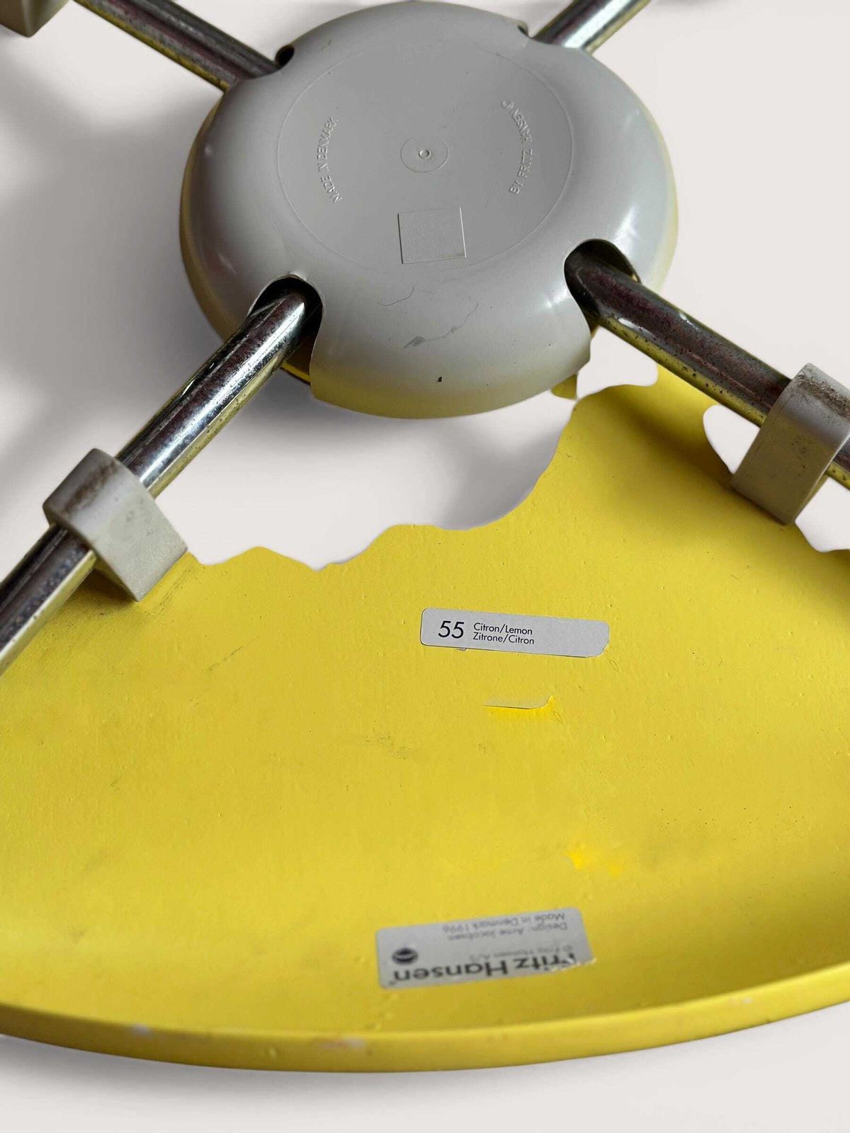 Arne Jacobsen Series 7 Chair For Fritz Hansen, Denmark, 1955 – Yellow photo vintage