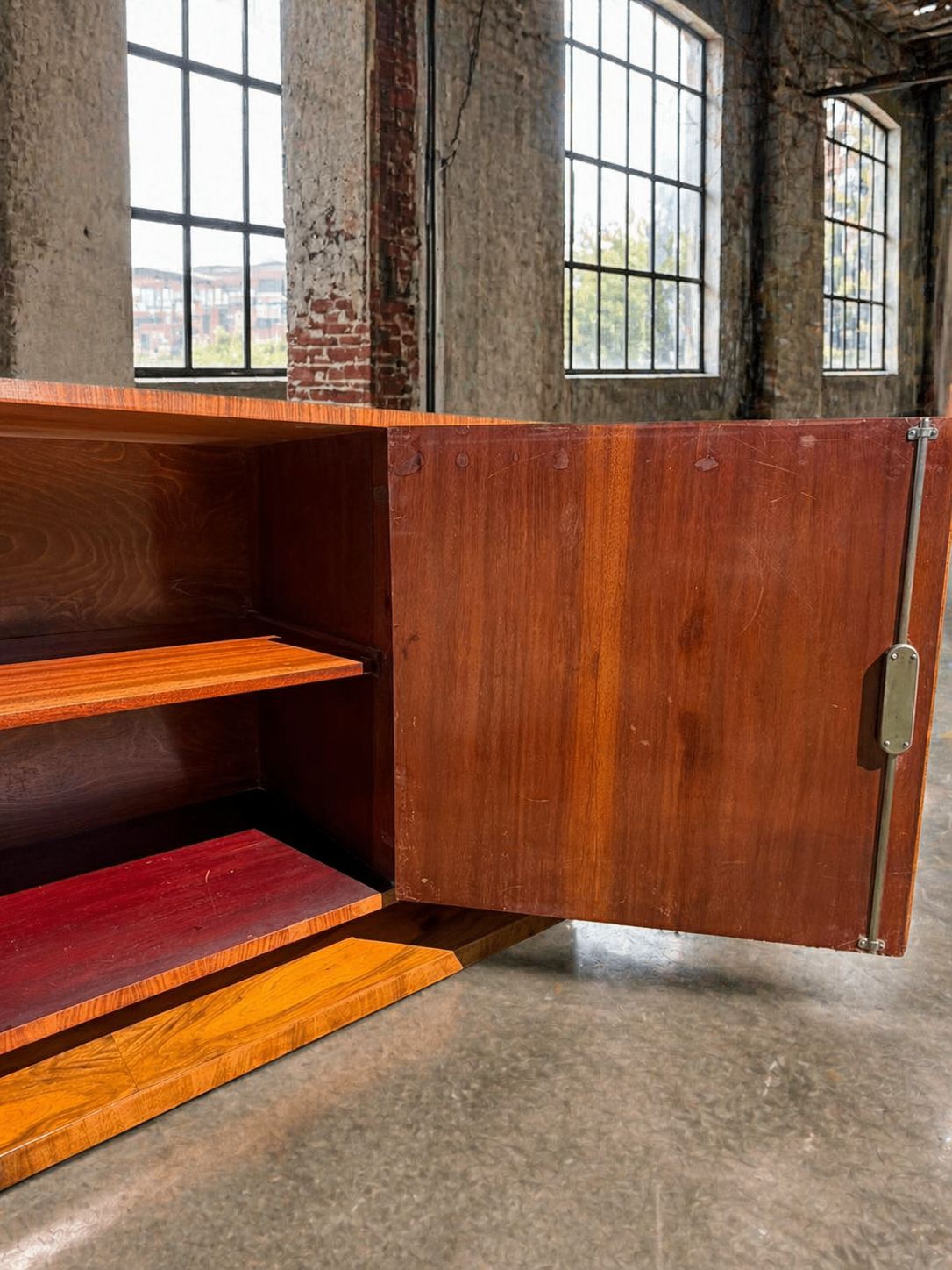 1952.0 Art Deco Walnoten Dressoir / Kast, Jaren 1930–1940, Midden Europa photo