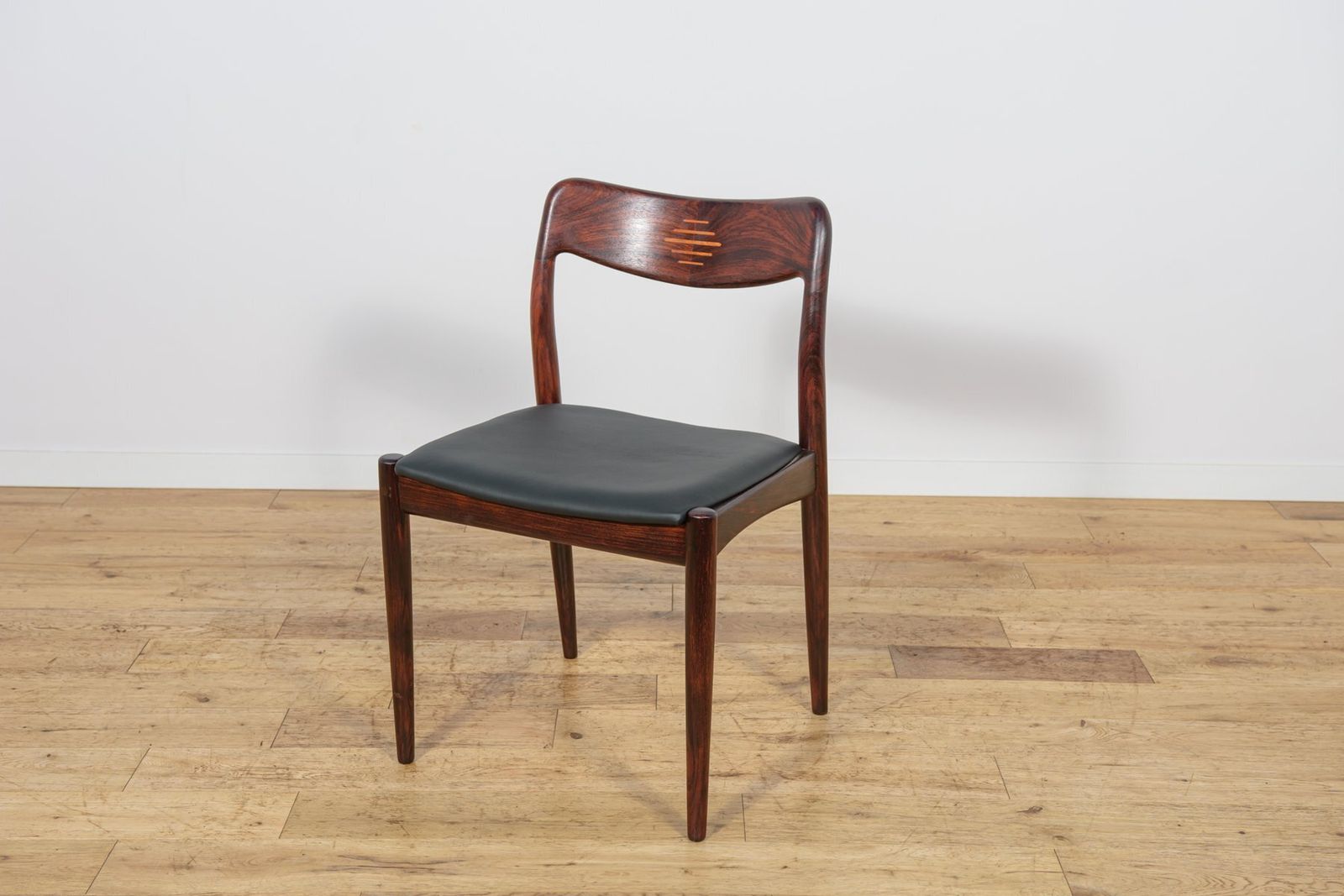 Mid Century Danish Dining Chairs From Uldum Møbelfabrik, Denmark, 1960s, Set Of 4 photo vinterior