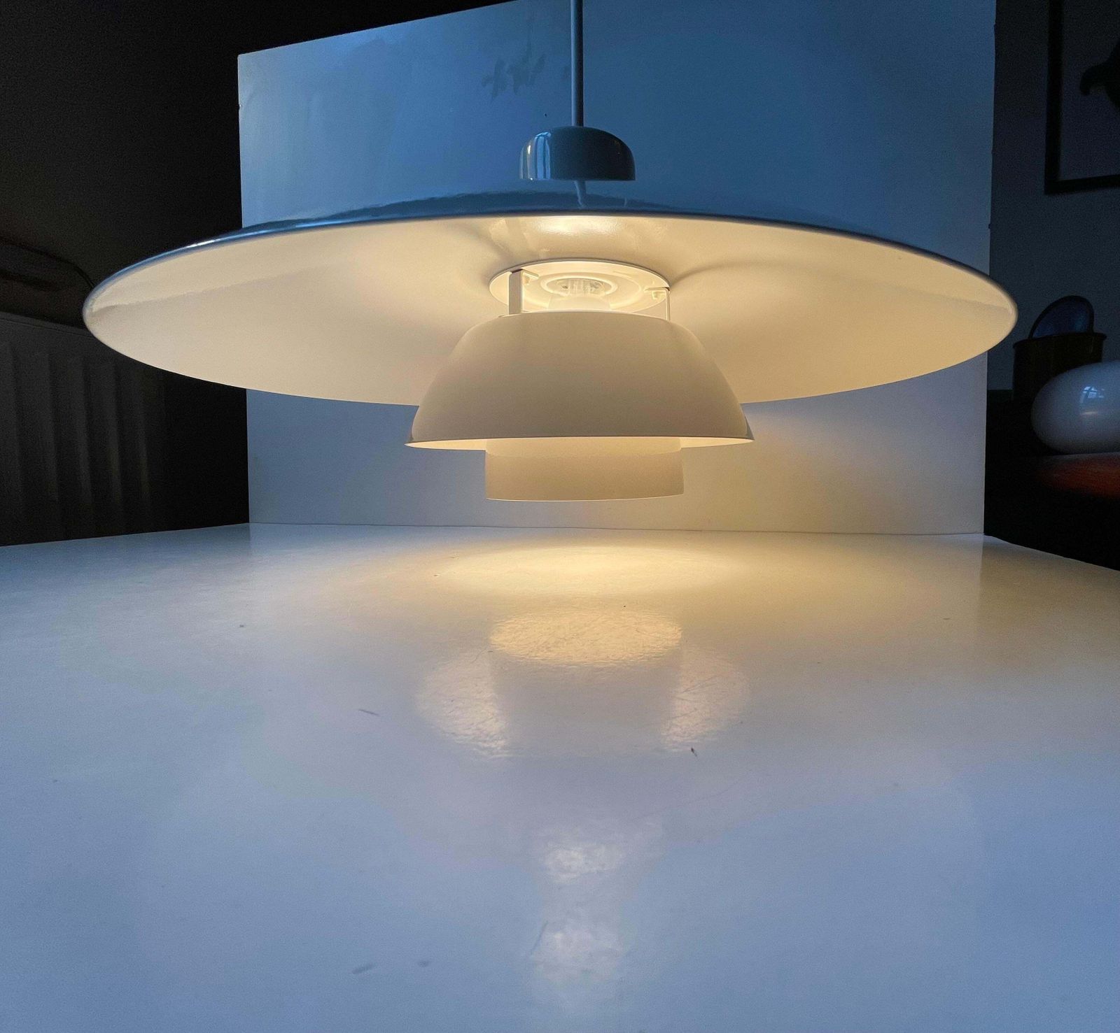Vintage Cream White Ph4 / 3 Pendant Lamp By Poul Henningsen For Louis Poulsen photo for sale