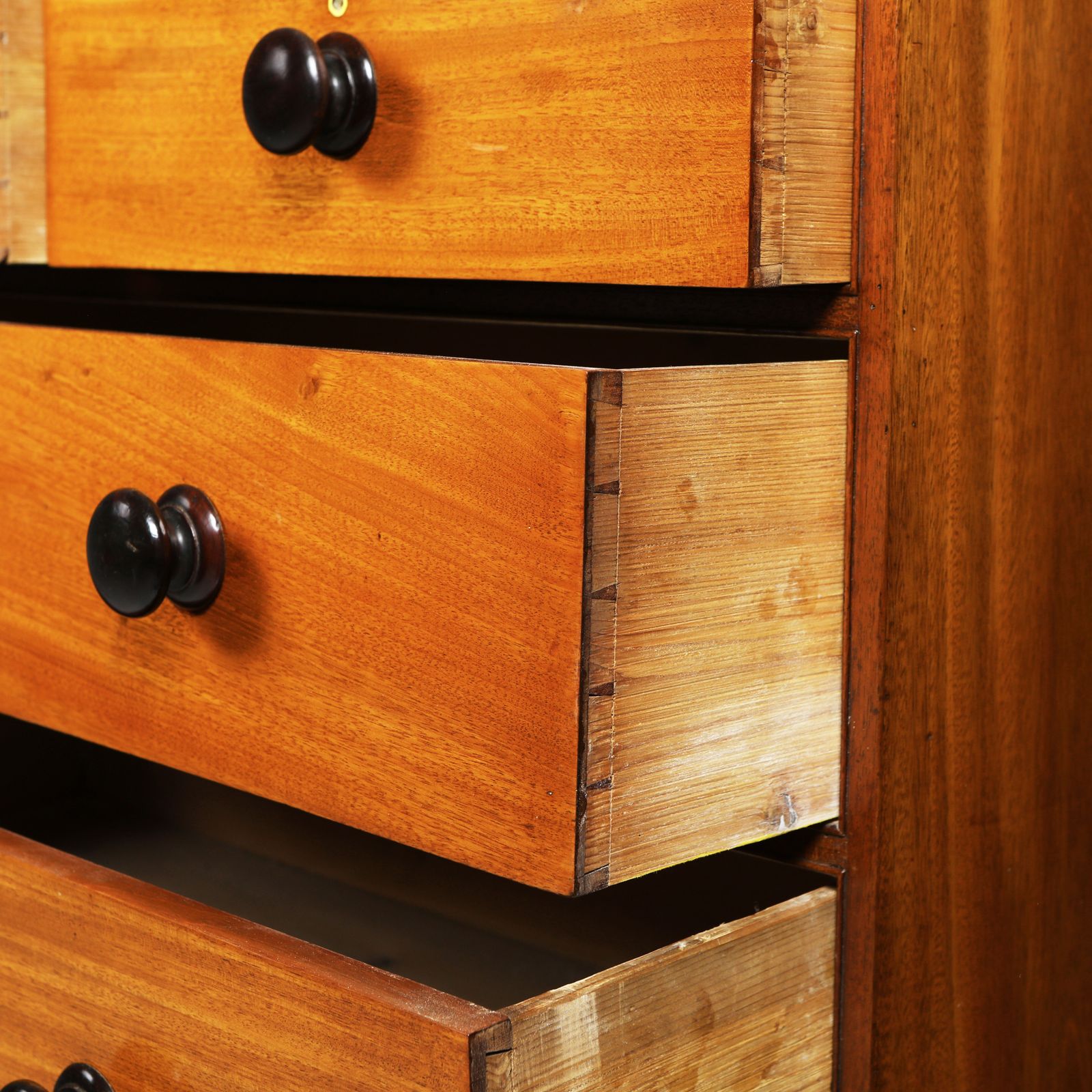 George III Mahogany Chest Of Drawers photo vinterior