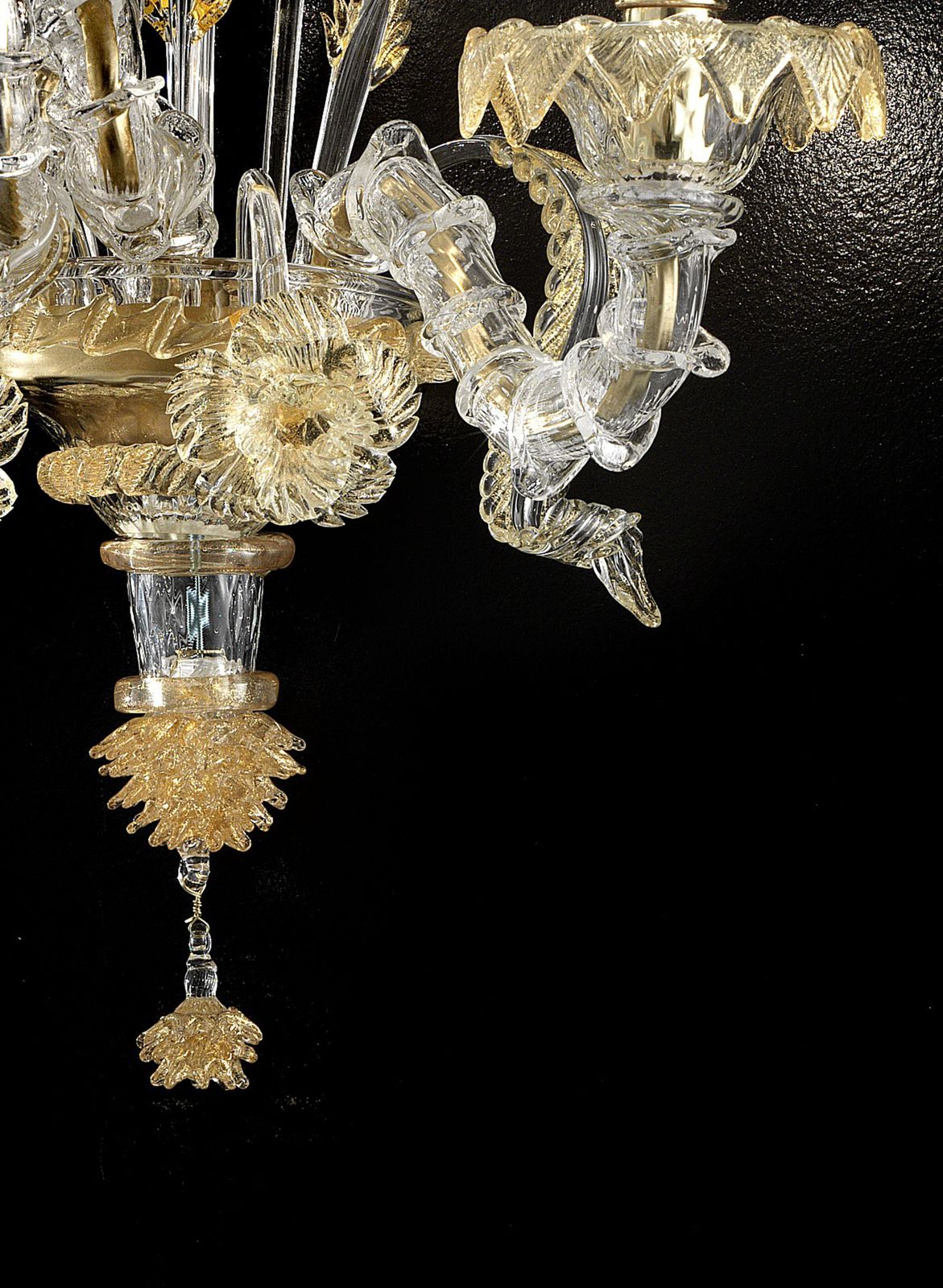 Luxury Italian "Ca' Rezzonico" With Gold Flowers And Leaves Murano Glass photo furniture