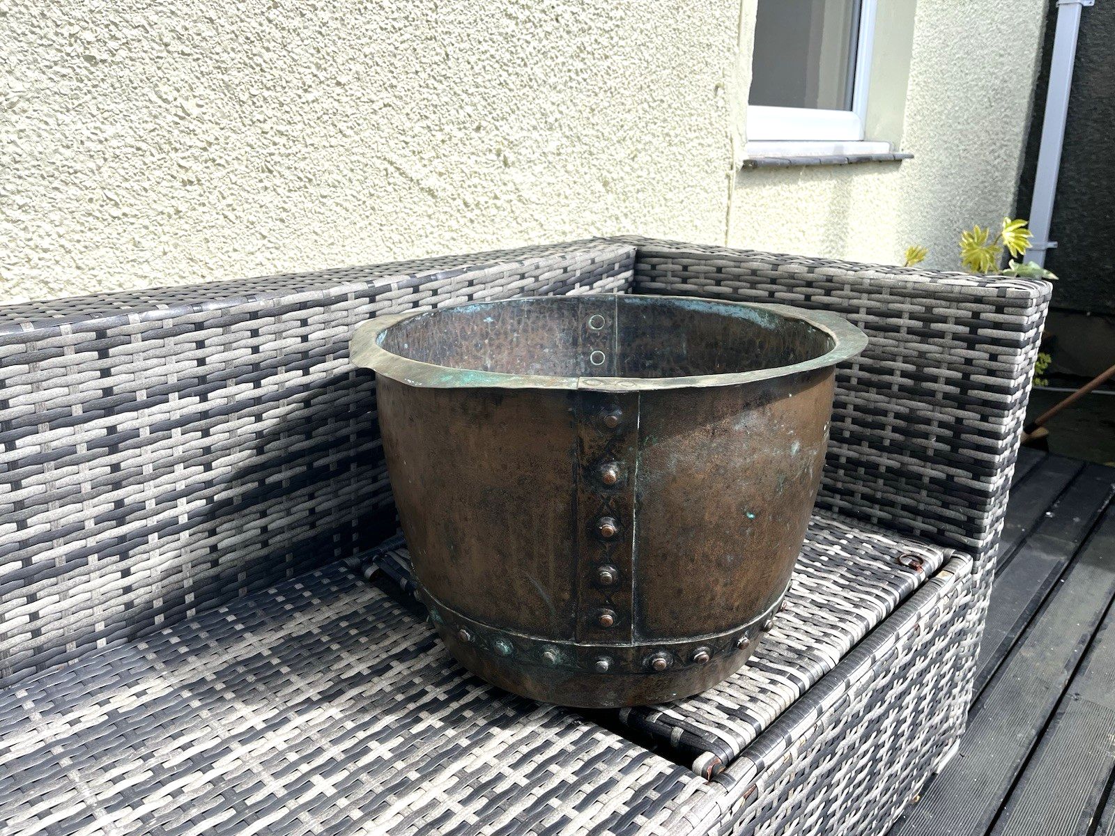 photo vintage Antique Riveted Copper Wash Pot Farmhouse Jardiniere Planter Log Bin Box Storage