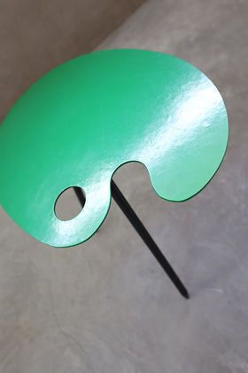 Table d'appoint par Lucien De Roeck pour Bois Manu photo vintage