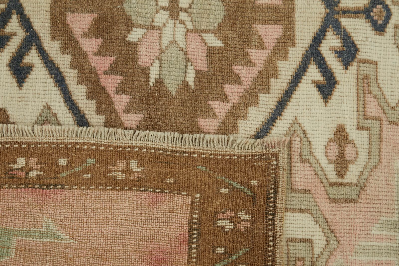 Handmade Vintage Beige Anatolian Rug 124 Cm X 188 Cm photo vinterior