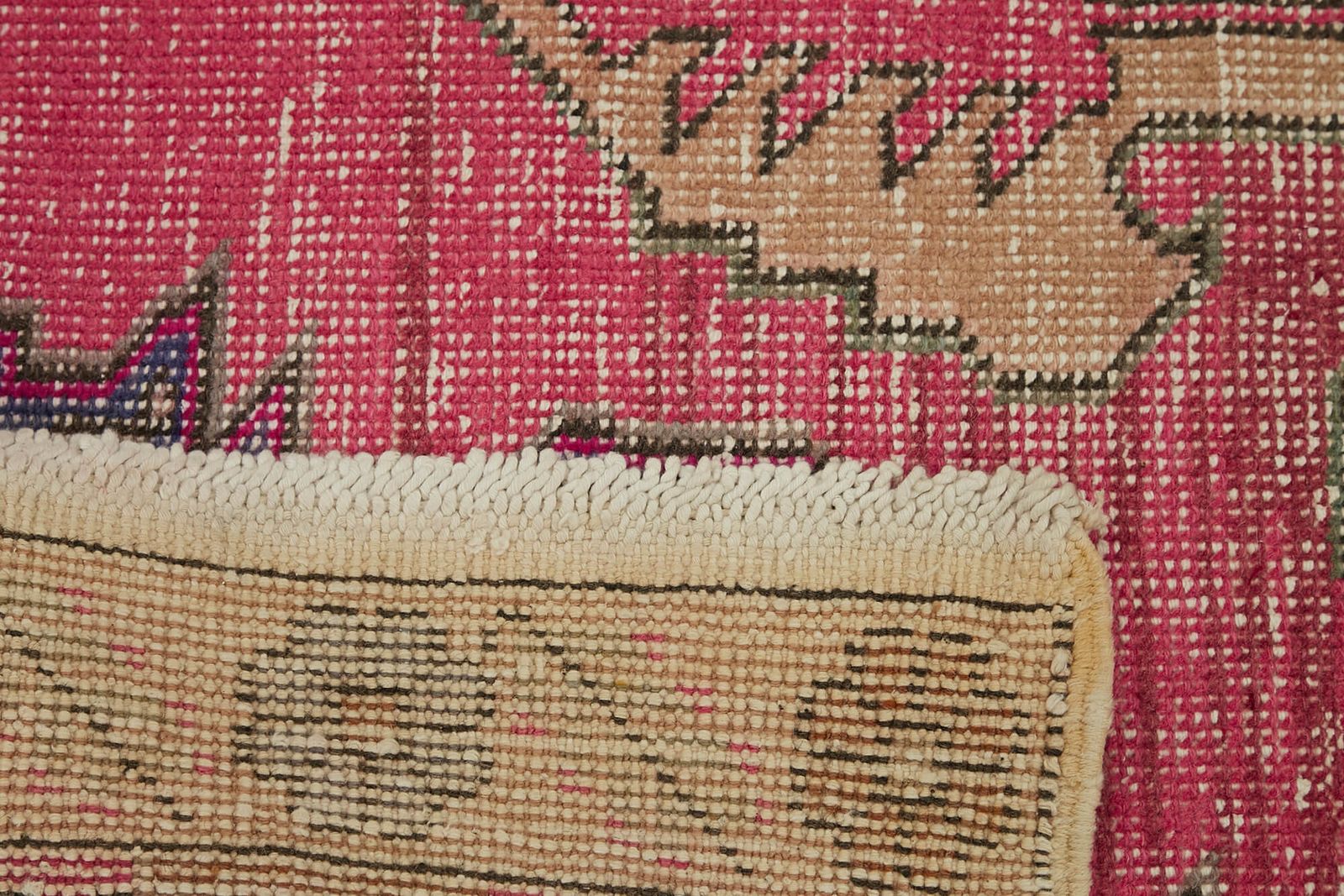Handmade Vintage Pink Anatolian Rug 140 Cm X 236 Cm photo vinterior
