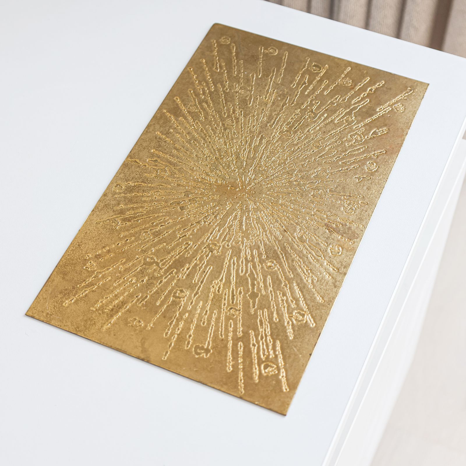 Objet d'art en laiton gravé par Lova Creation, Belgique, années 1980. photo 256.0