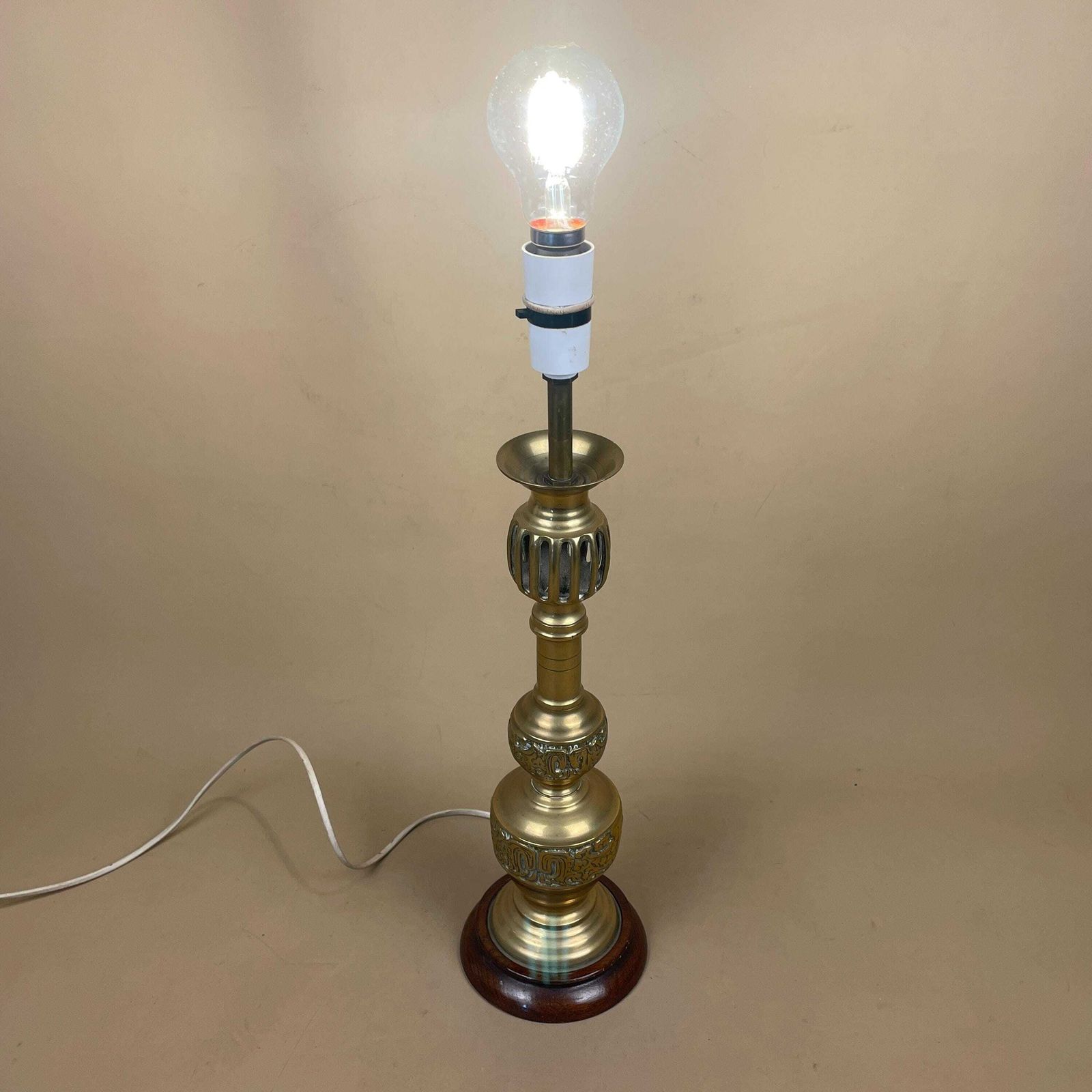 photo for sale Oriental Brass Gold Lamp Chinese Light Asian Antique Large Ornate Round Wood Base Table Lamp Light Bedside Old Pattern Statement Large