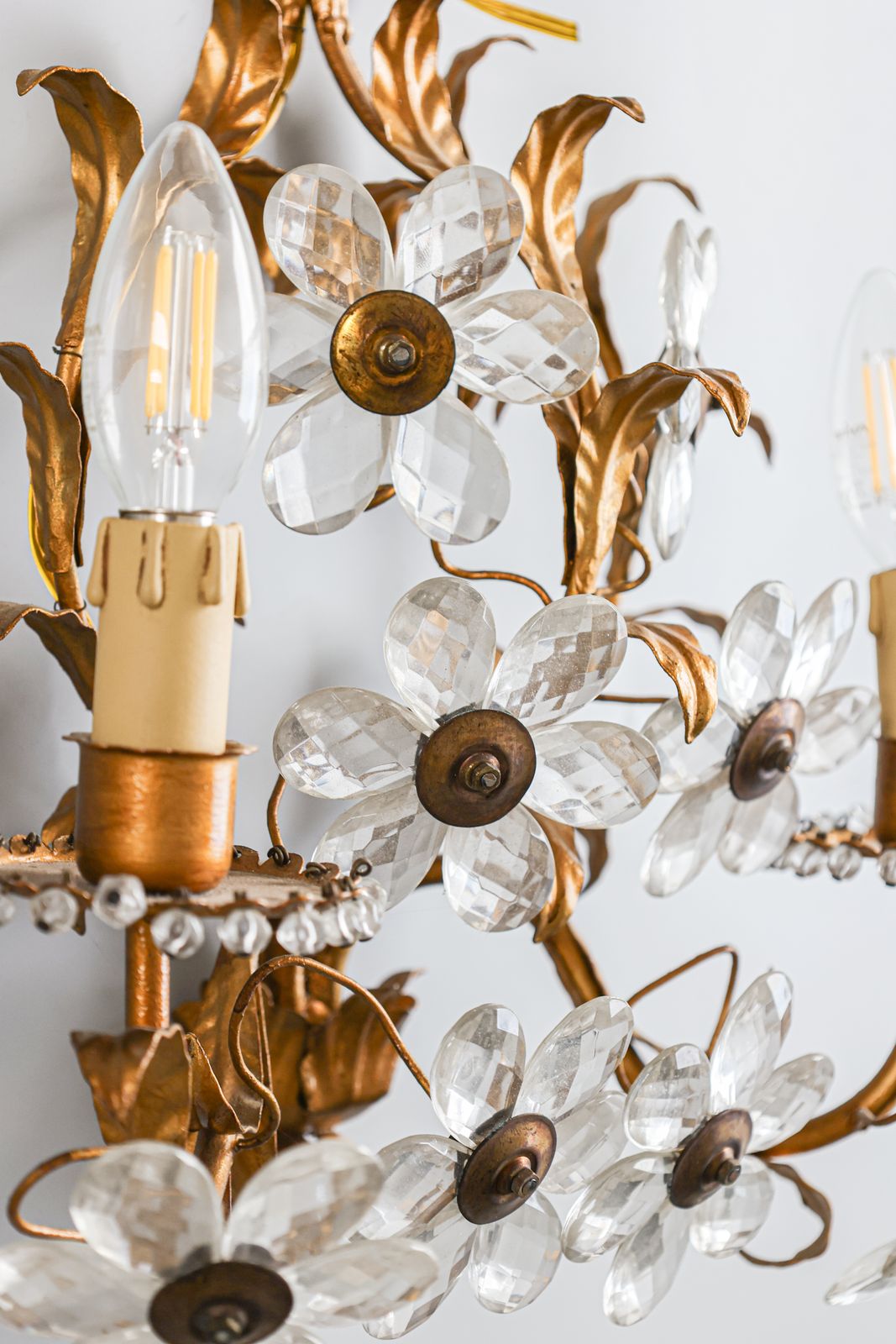2 sur 4 - Appliques vintage Banci Firenze en verre cristal à motifs floraux, années 1970. photo Luminaires
