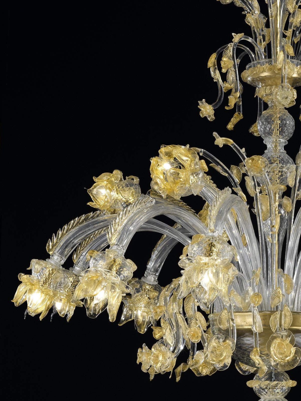 Huge Luxury Italian Chandelier With Flowers And Leaves Murano Glass photo Lighting