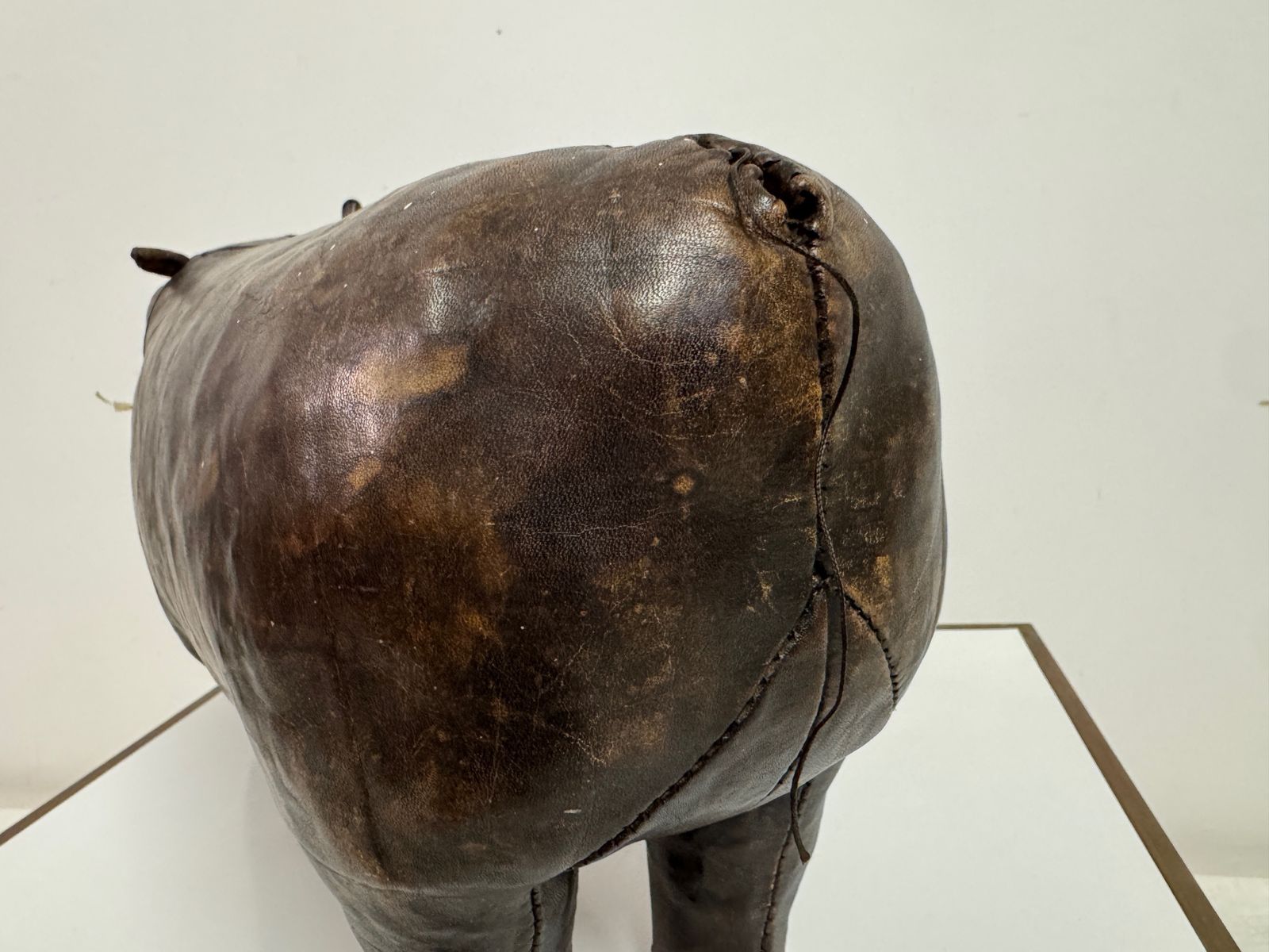photo vinterior Vintage Leather Hippo By Dimitri Omersa For Liberty And Abercrombie And Fitch