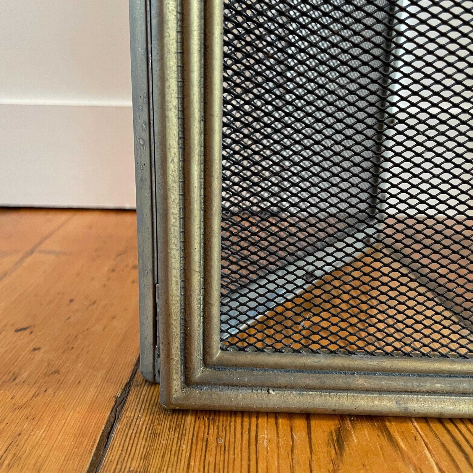 photo for sale Antique Fireguard Fireplace Screen Gold Brass Metal Frame Vintage Fire Guard Fold Down Victorian Ornate Freestanding 4 Panels Mesh Rectangle