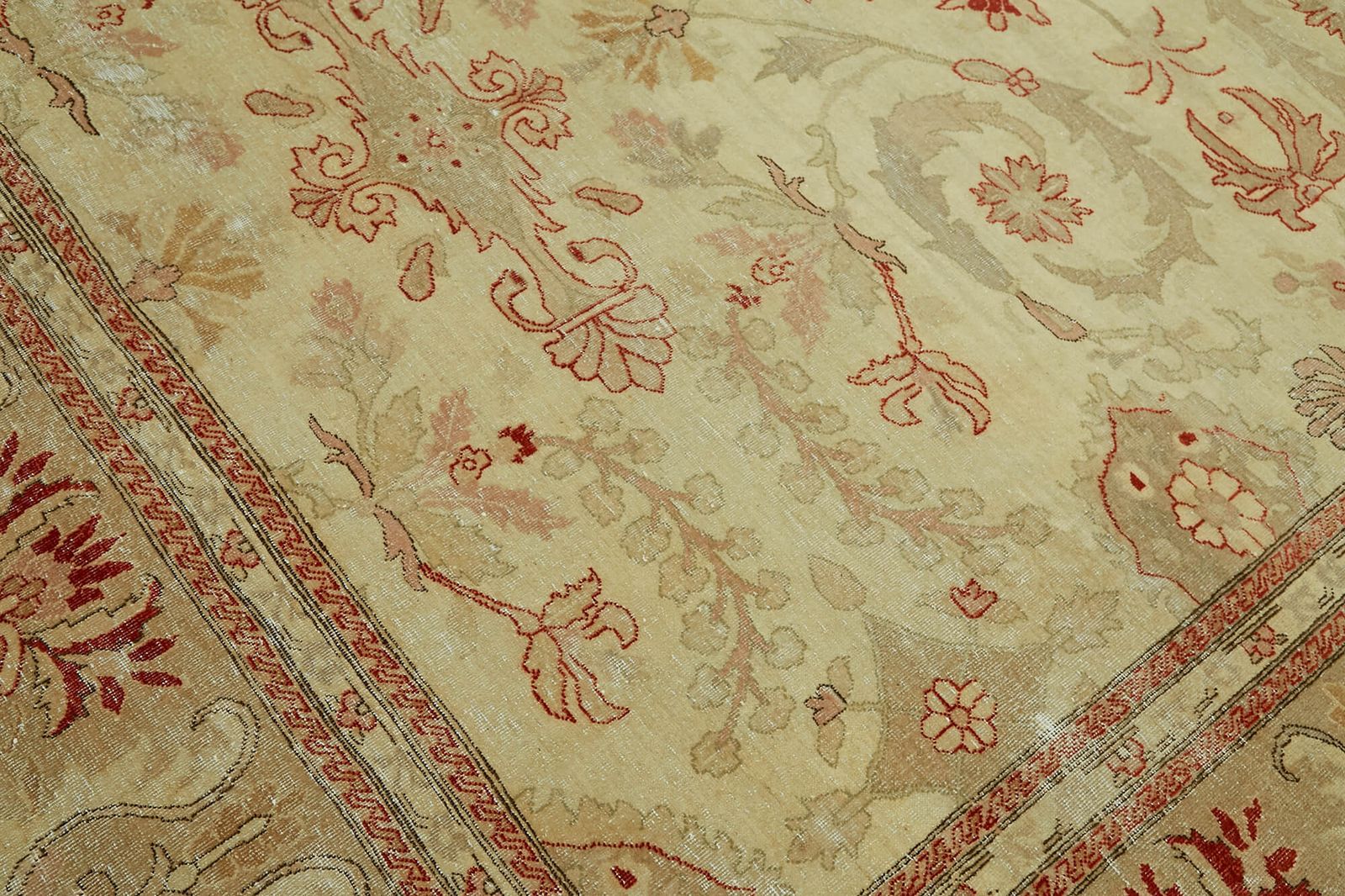 photo furniture Tapis vintage grand format beige, 270 x 365 cm