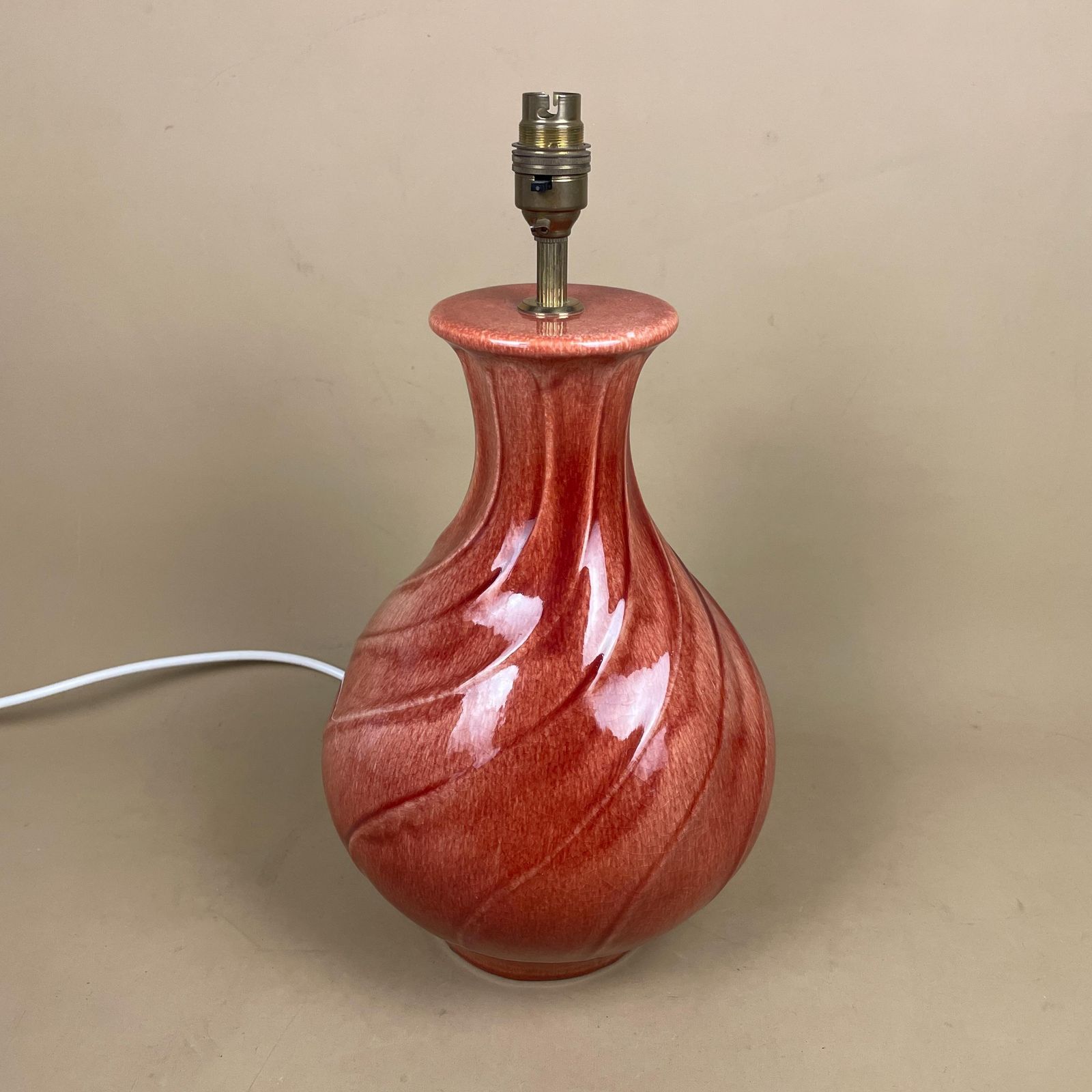 Ceramic Table Lamp Light Red Glaze Twisted Swirl Design Round Glaze Finish Porcelain Bedside Baluster Vase Antique Vintage Statement photo Lighting