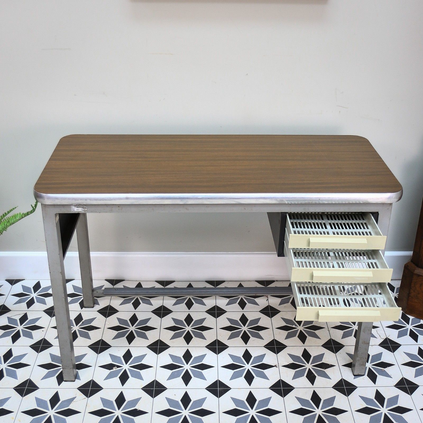photo vinterior Conforti Of Italy Industrial Desk With Three Drawers And Formica Top