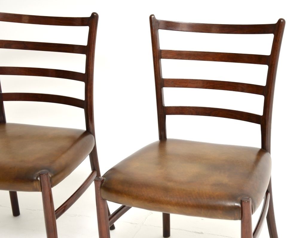 Pair Of Danish Rosewood And Leather Chairs By Johannes Andersen photo 1138.0