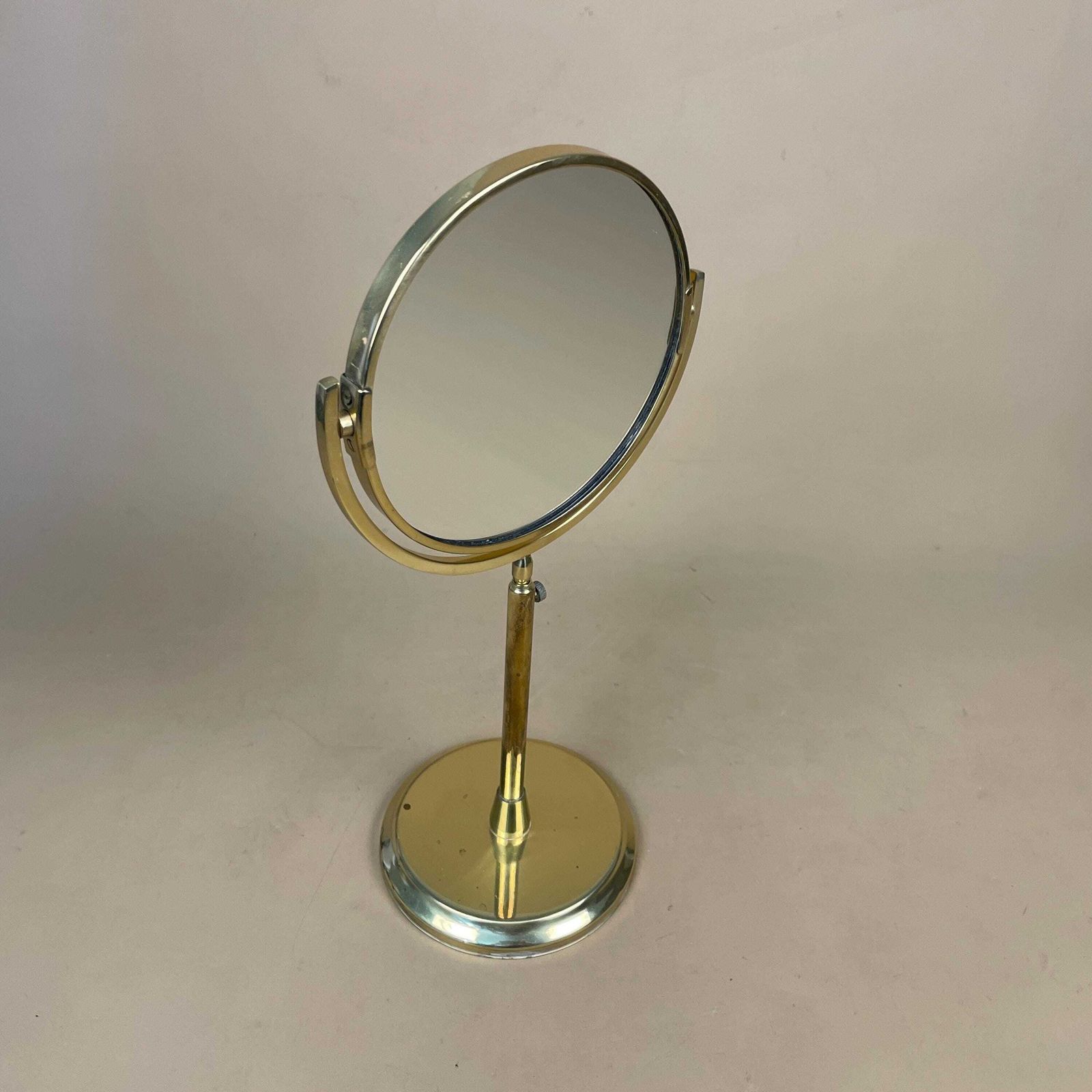 Gold Round Vanity Mirror Adjustable Freestanding Tabletop Bathroom Metal Make Up Dressing Table Circle