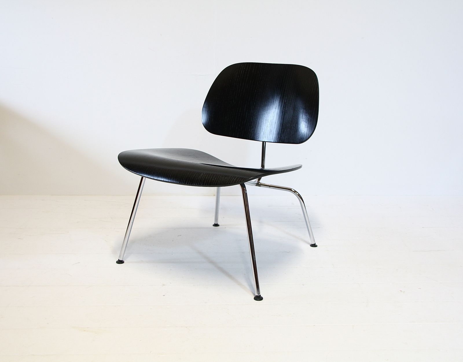 Charles Eames Lcm Lounge Chair In Black Ash & Chrome   Vitra photo furniture