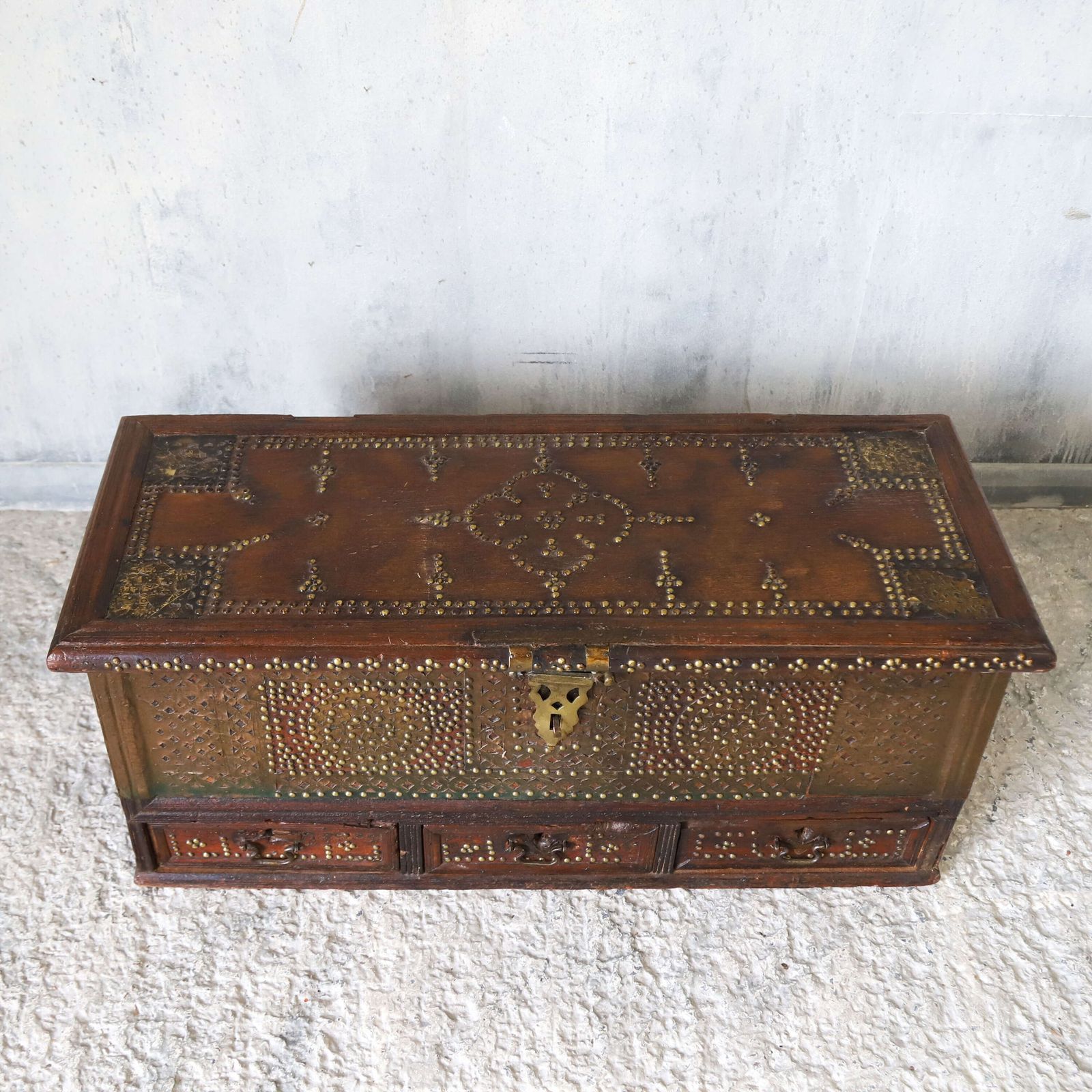 Antique Zanzibar Chest With Brass Studwork, Drawers & Candle Box – 19th Century Teak photo vintage