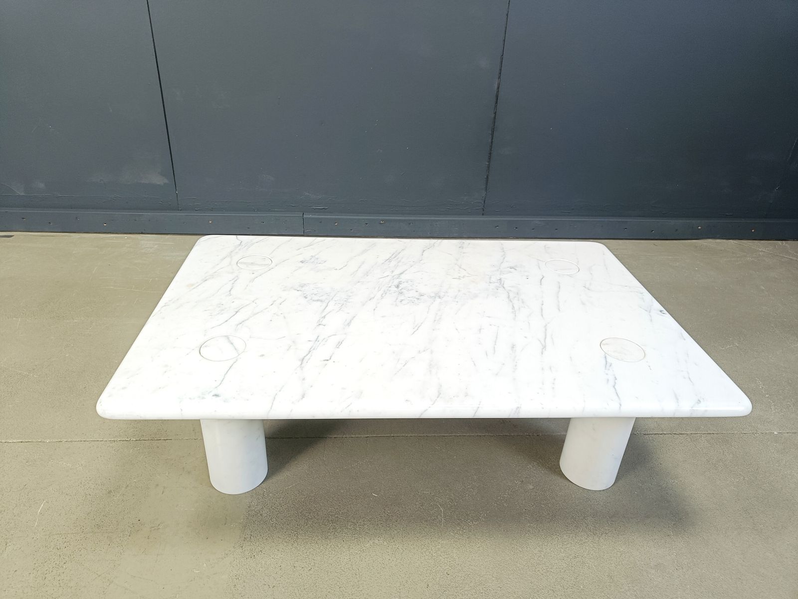 Angelo Mangiarotti Carrara Marble Coffee Table For Up&Up, Italy photo vinterior