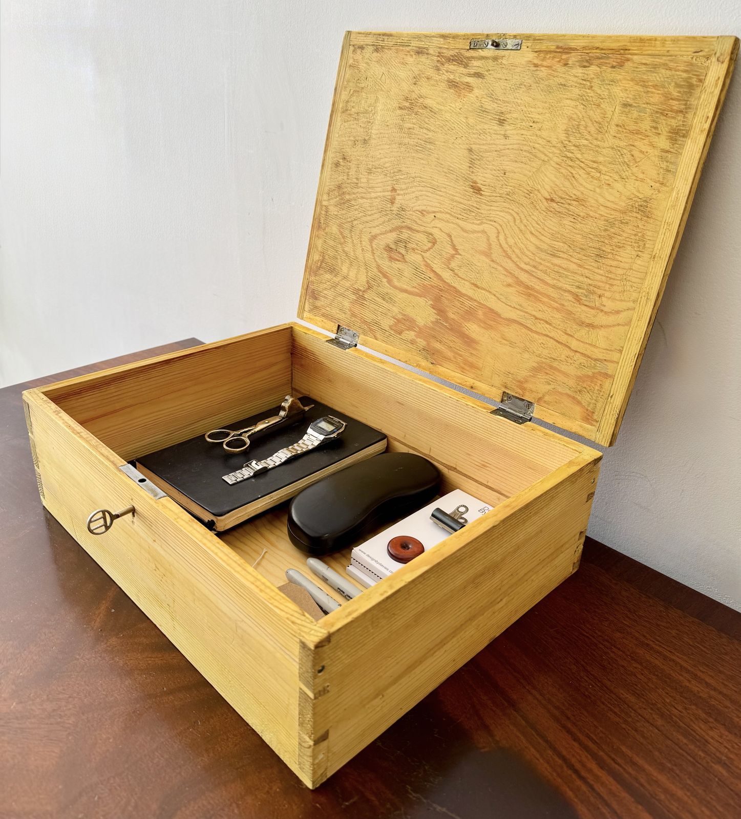 Vintage Pine Box With Key photo vinterior