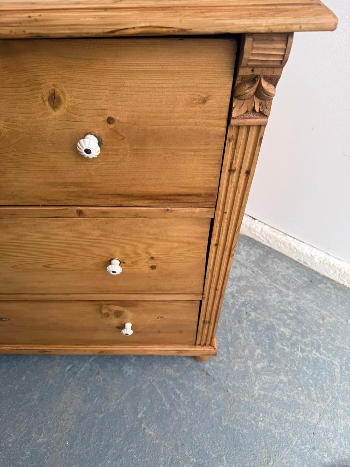 A Beautiful Victorian Pine Hungarian Waxed 3 Drawer Chest Of Drawers photo 795.0