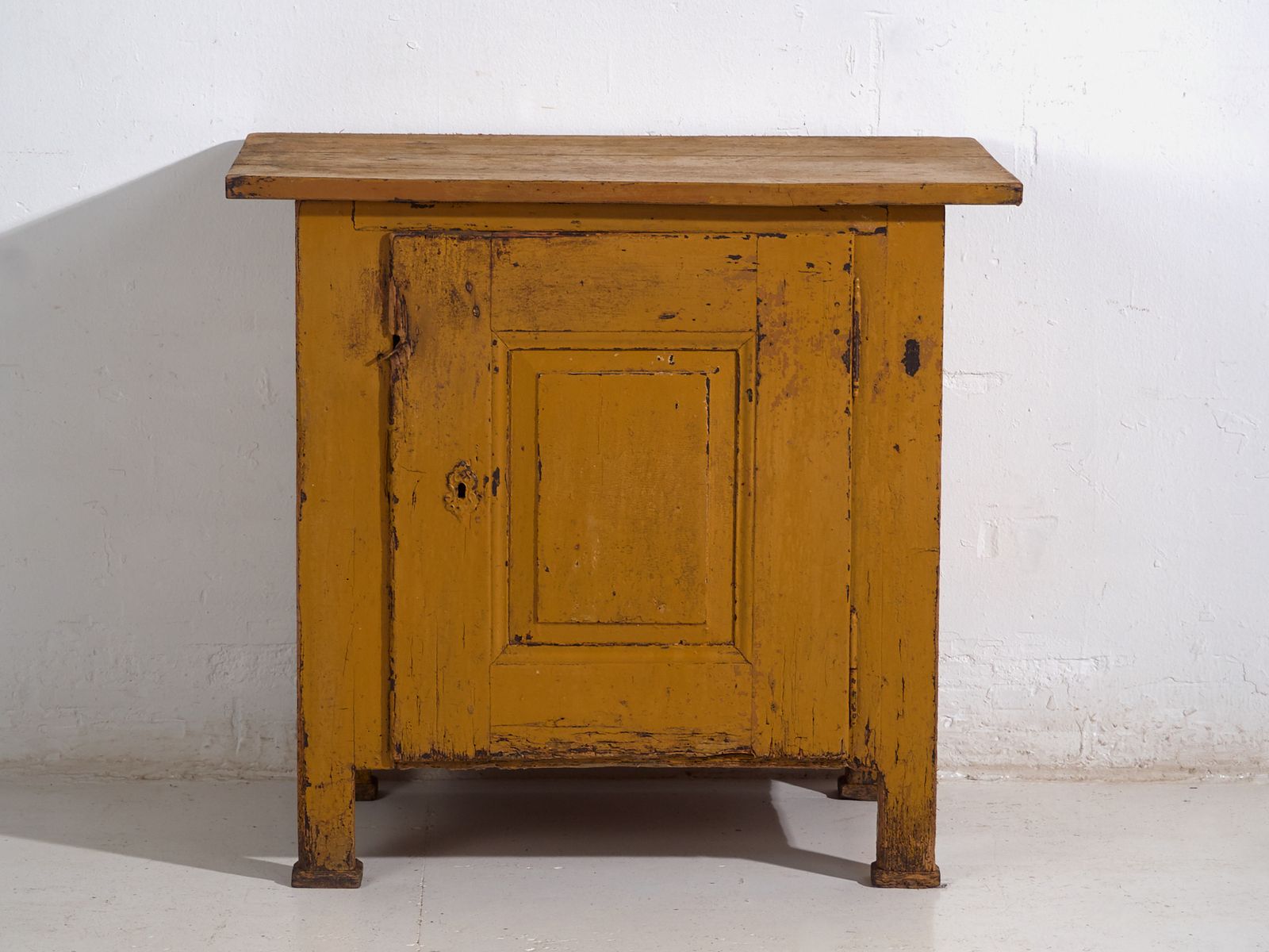 Small Chest Of Drawers In Pine – Central Europe, Circa 1890 photo vinterior