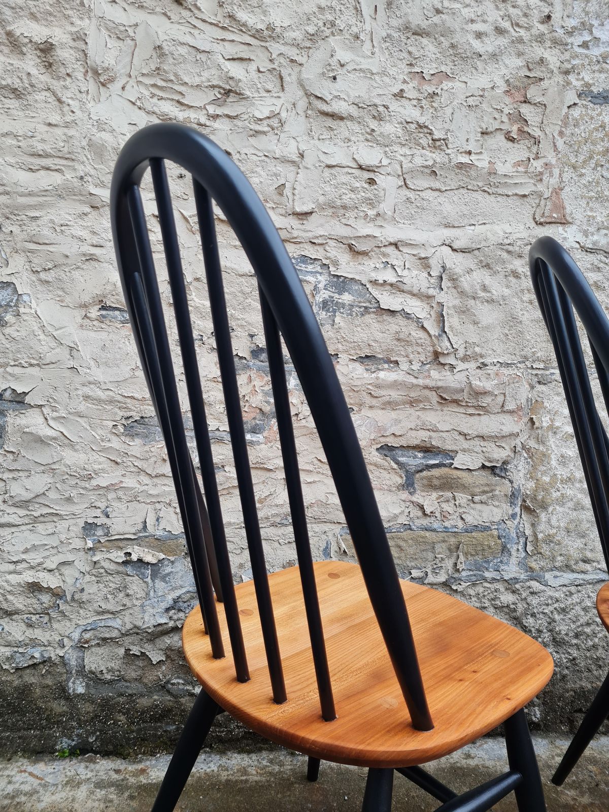 photo for sale Set Of 4 Ercol Hoop Back 365 Windsor Dining Chairs In Black And Elm